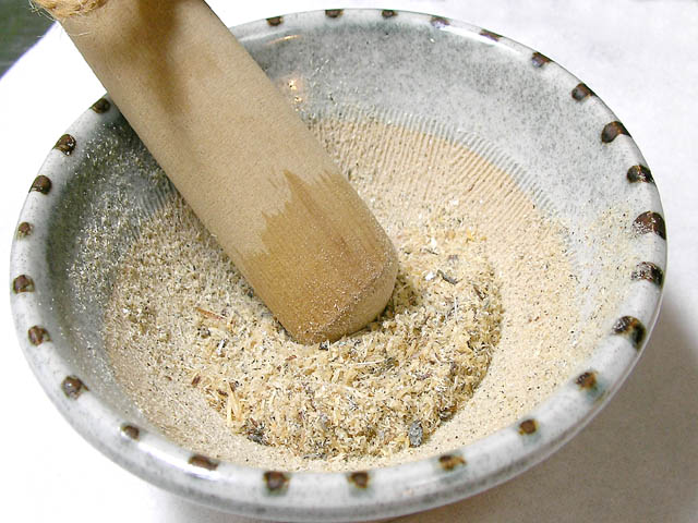 トビウオの煮干し　粉