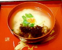 十六島海苔(うっぷるい海苔)の入ったお雑煮